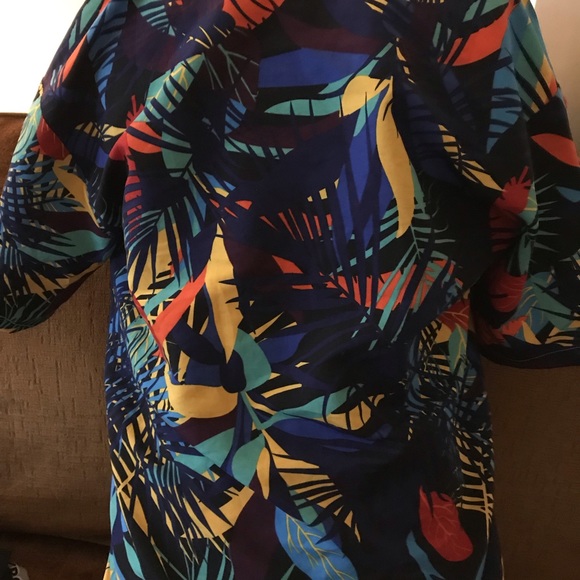 TAILOR PAL LOVE BOLD HAWAIIAN BUTTON DOWN SHIRT - Picture 5 of 5
